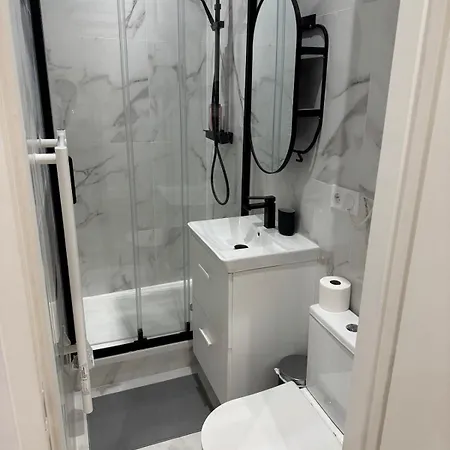 Modern And Cozy - 4 People *